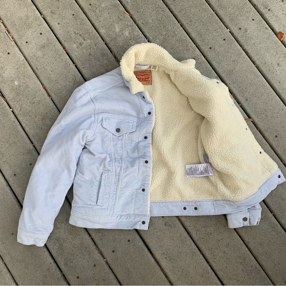 Authentic Levi’s Light Wash Denim Coat | Sherpa Lined Jean Jacket w Pockets